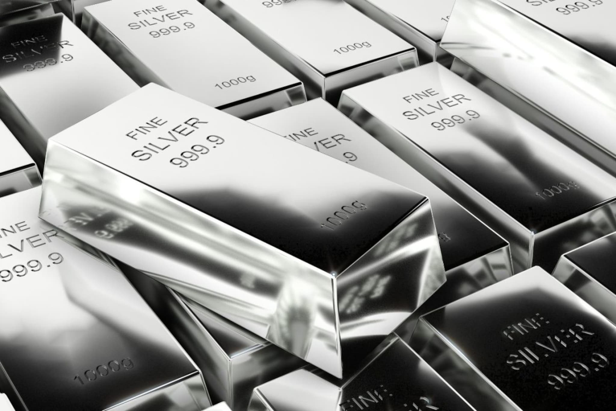 चांदीच्या विक्रीत वाढ पण.... गुंतवणूकदारांसाठी धोक्याची घंटा की सुवर्णसंधी?