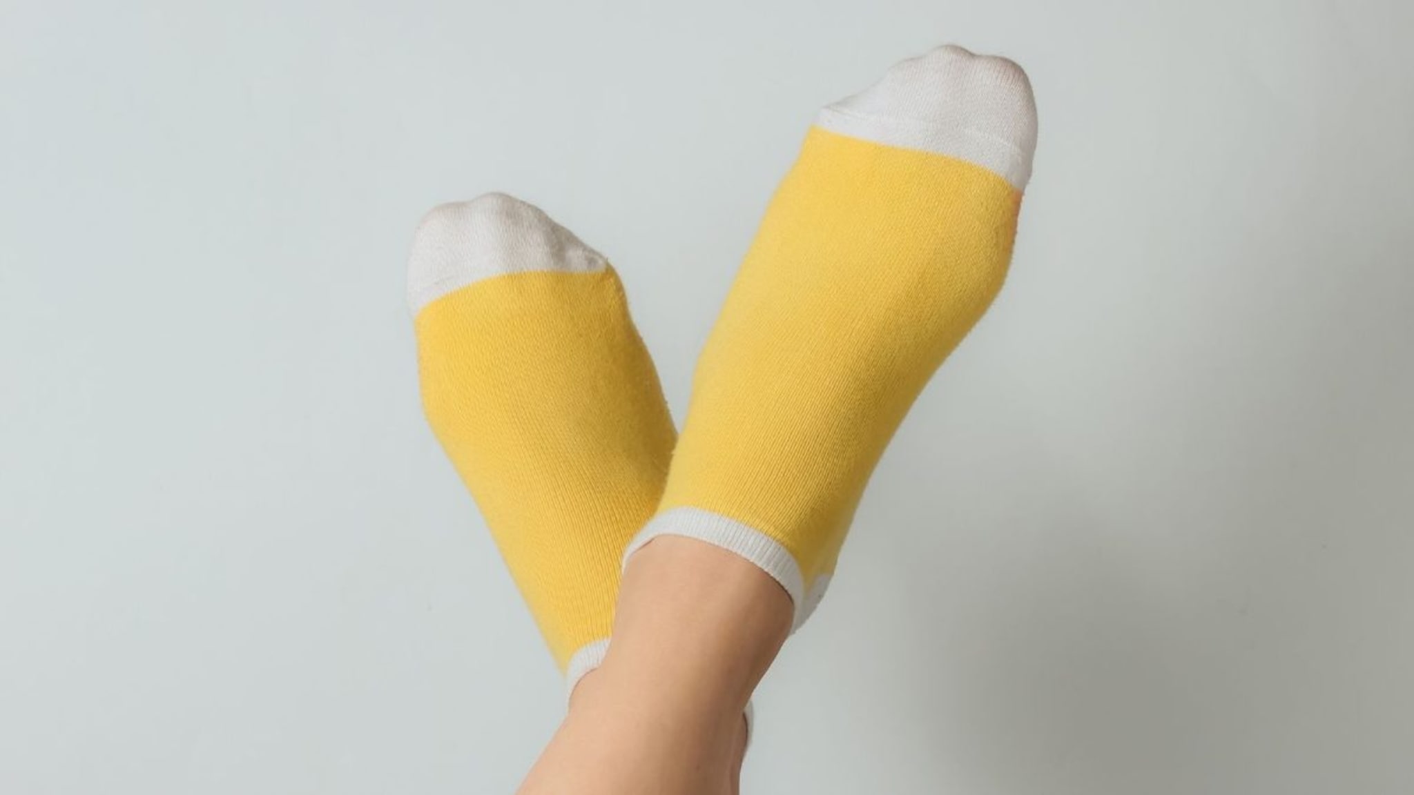 निरुपयोगी वाटणारे मोजे करतील कमाल; जाणून घ्या 5 भन्नाट उपयोग, वाचतील पैसे अन् घर राहील चकाचक