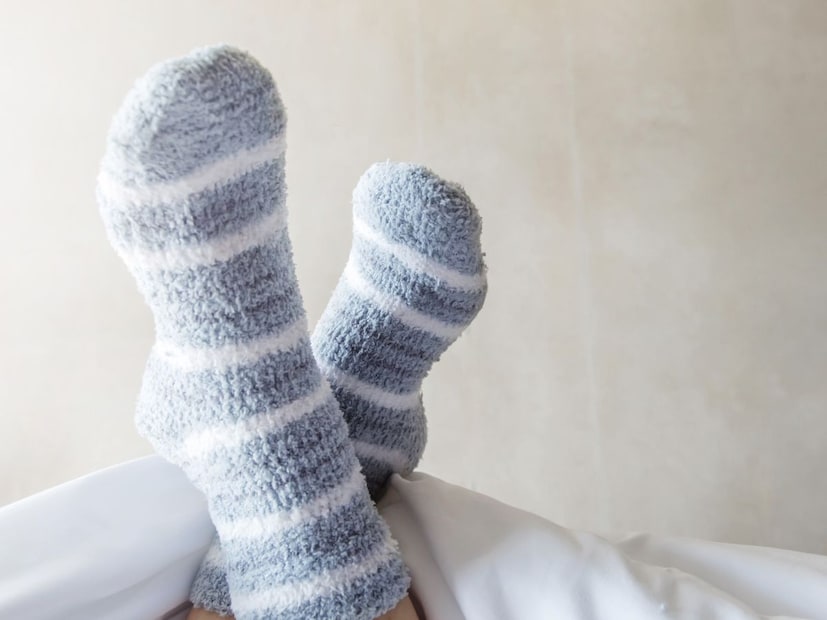 घराची साफसफाई करताना किंवा कपाट आवरताना अनेकदा आपल्याला मोज्यांची एखादी फाटलेली जोडी सापडते. घराची साफसफाई करताना किंवा कपाट आवरताना अनेकदा आपल्याला मोज्यांची एखादी फाटलेली जोडी सापडते.