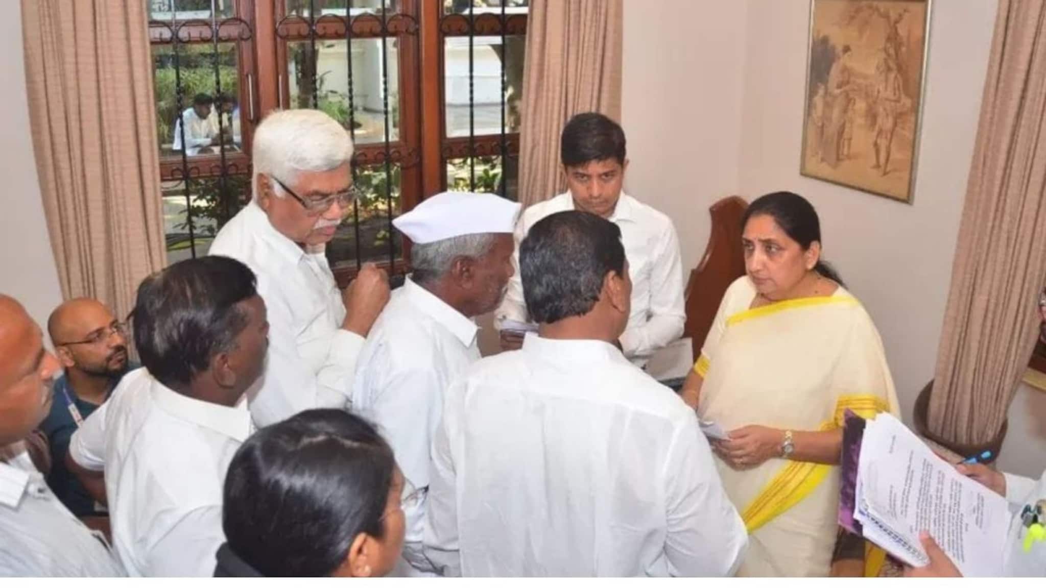 उपमुख्यमंत्री सुनेत्रा पवार अॅक्शन मोडवर, बैठकांचा लावला धडाका