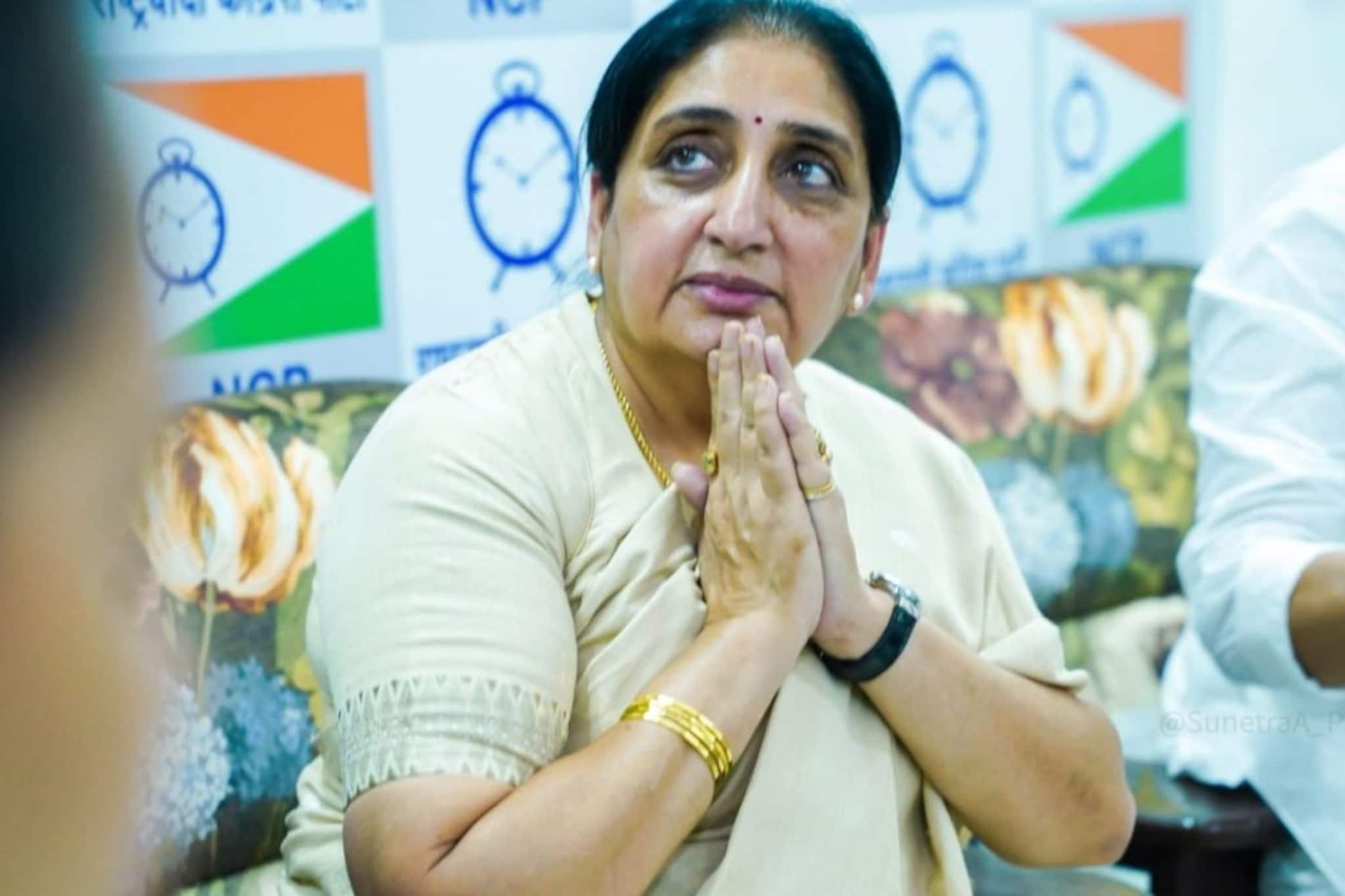 अजितदादांनी जिंकली होती प्रतिष्ठेची लढाई, आता सुनेत्रा पवार यांच्यावर जबाबदारी अजितदादांनी जिंकली होती प्रतिष्ठेची लढाई, आता सुनेत्रा पवार यांच्यावर जबाबदारी