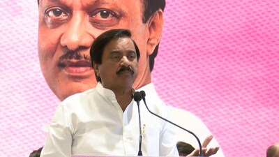 सुनेत्रा पवार की हार के बाद अजितदादा का फोन, तटकरे ने बताईं कई बातें.