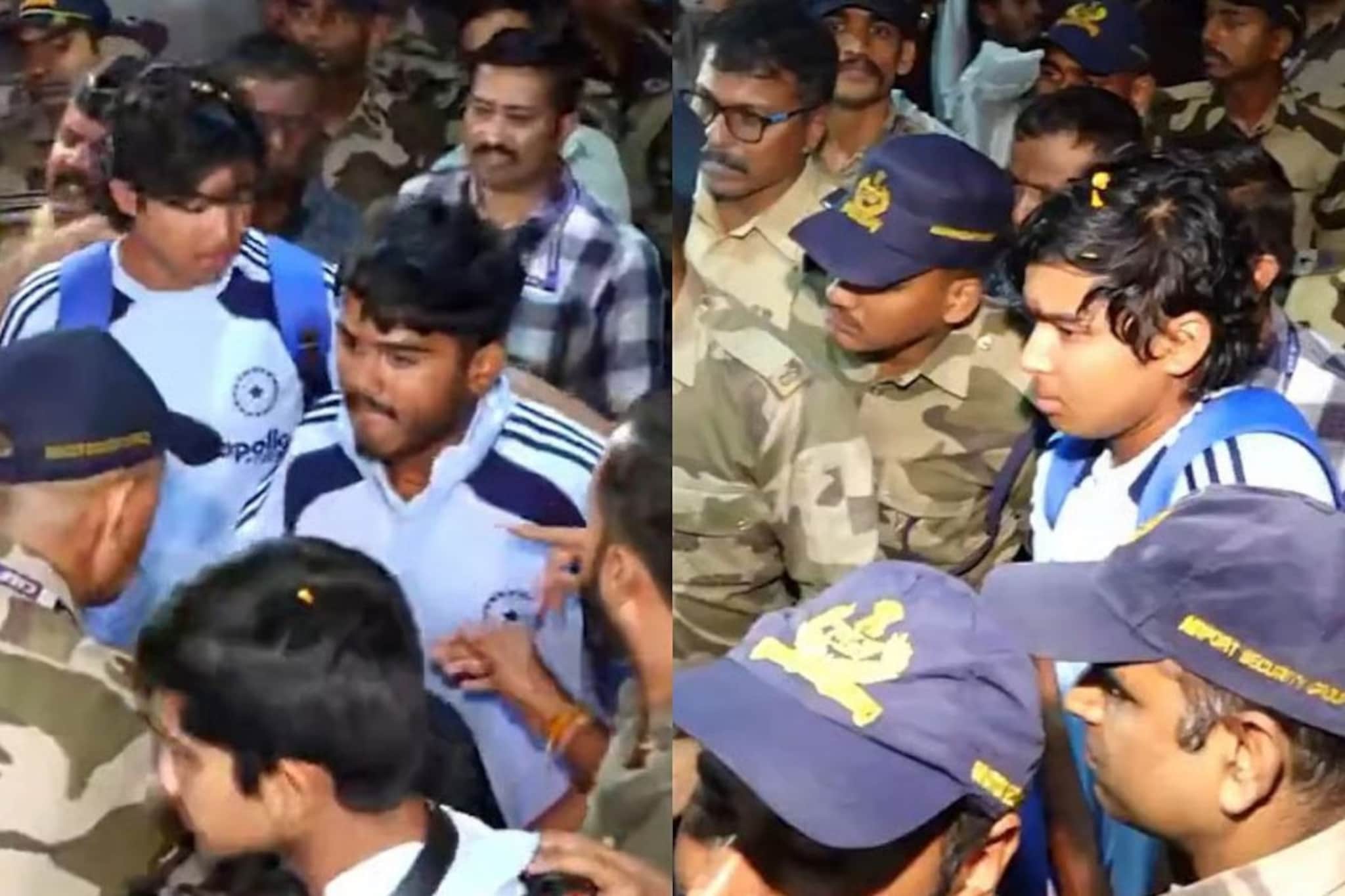 वैभव-आयुष दिसताच एकच जल्लोष, वर्ल्ड चॅम्पियन टीमचं मुंबईत फुलं उधळून स्वागत