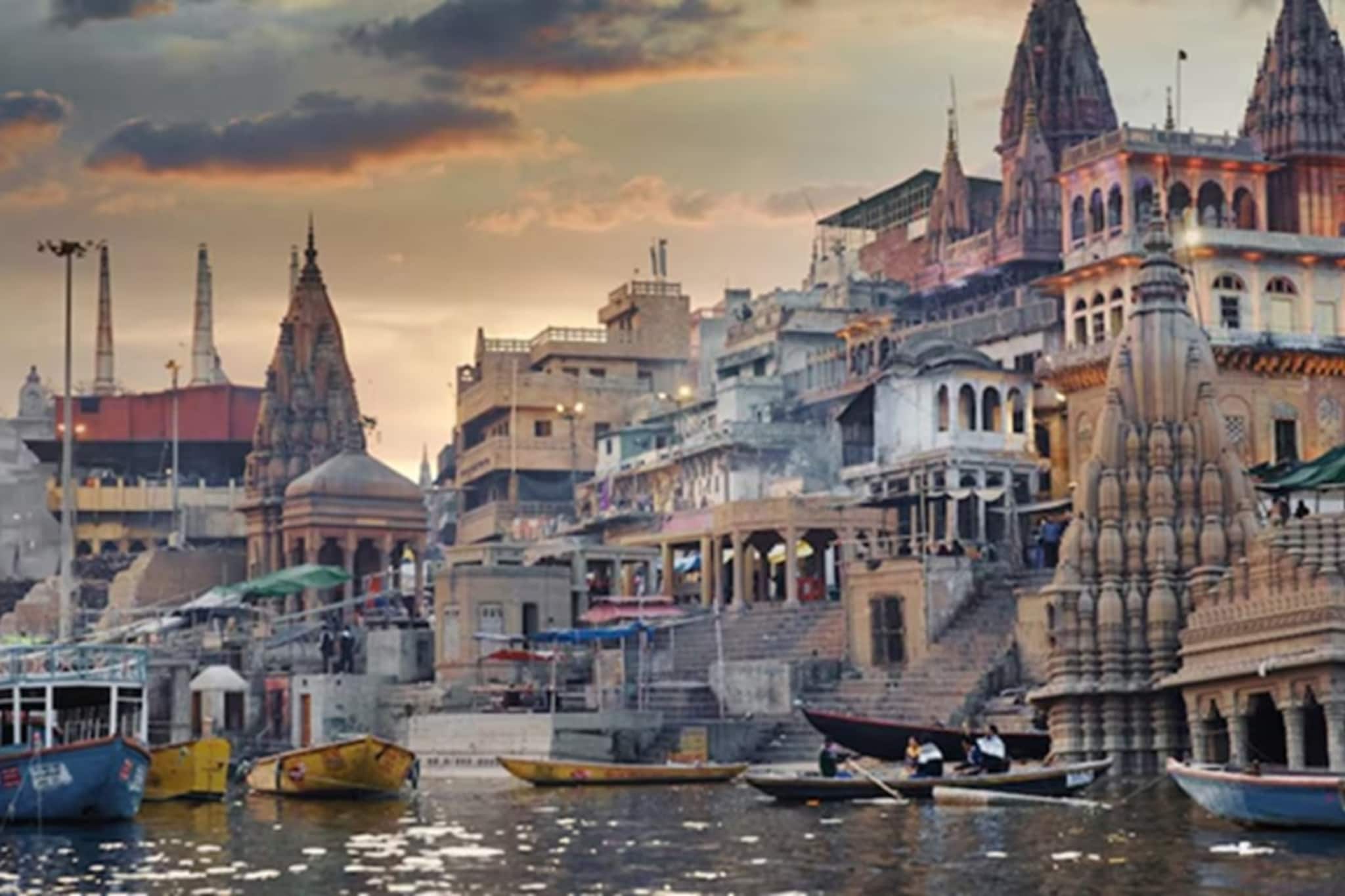 भारतातील ही 7 प्राचीन मंदिरे; फिरण्याची हौस असणाऱ्यांनी नक्की भेट द्यावी