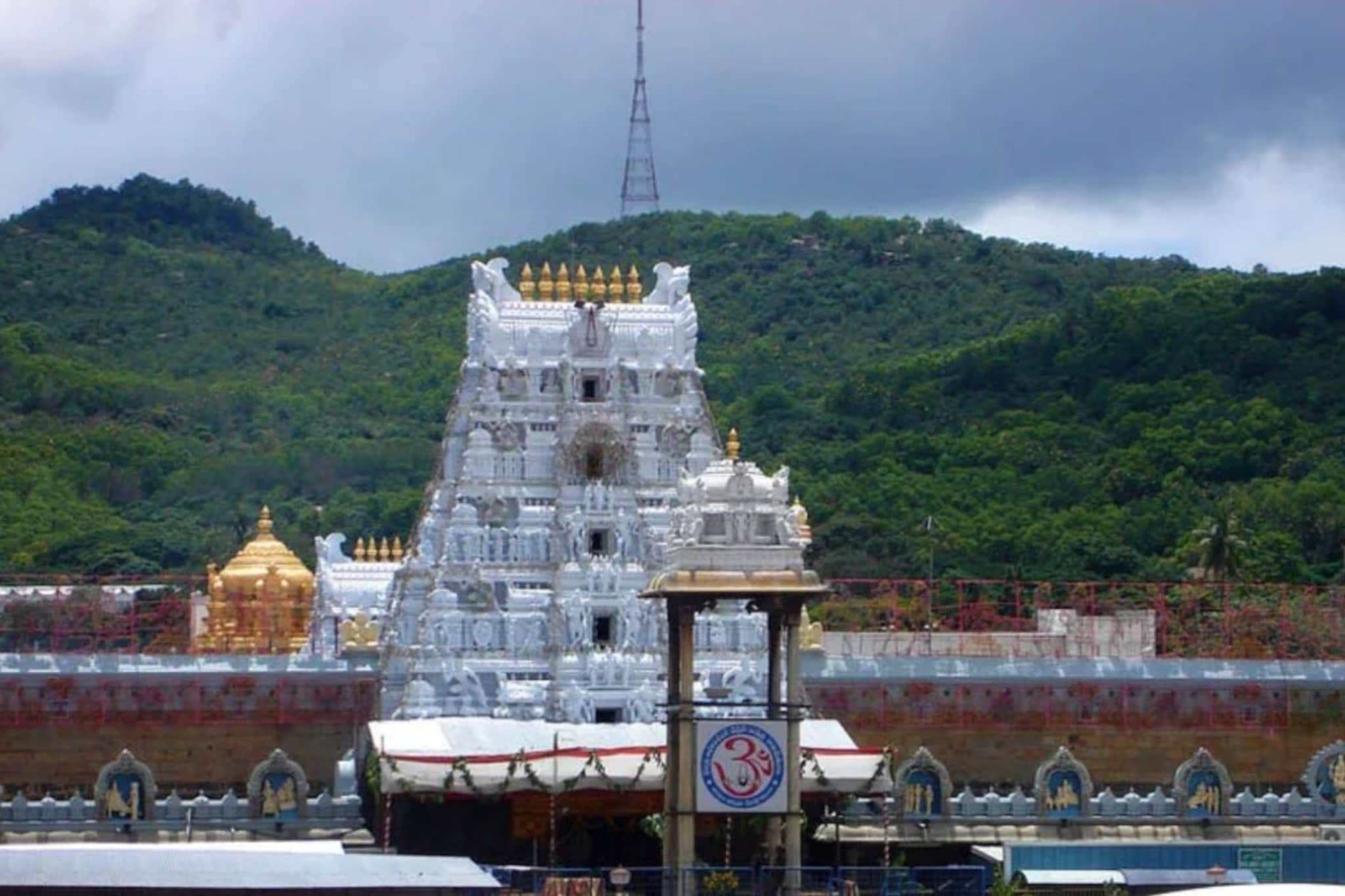 तिरुपती दर्शन आता झटपट! ना तासंतास रांग ना Online ची कटकट, जाणून घ्या खास मार्ग