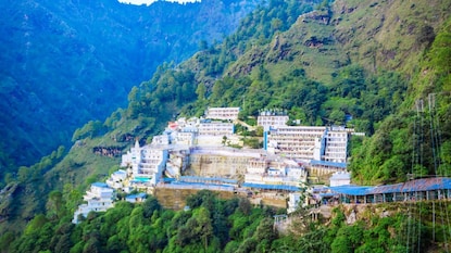 वैष्णो देवी दर्शन स्वस्त टूर पॅकेज वैष्णो देवी दर्शन स्वस्त टूर पॅकेज