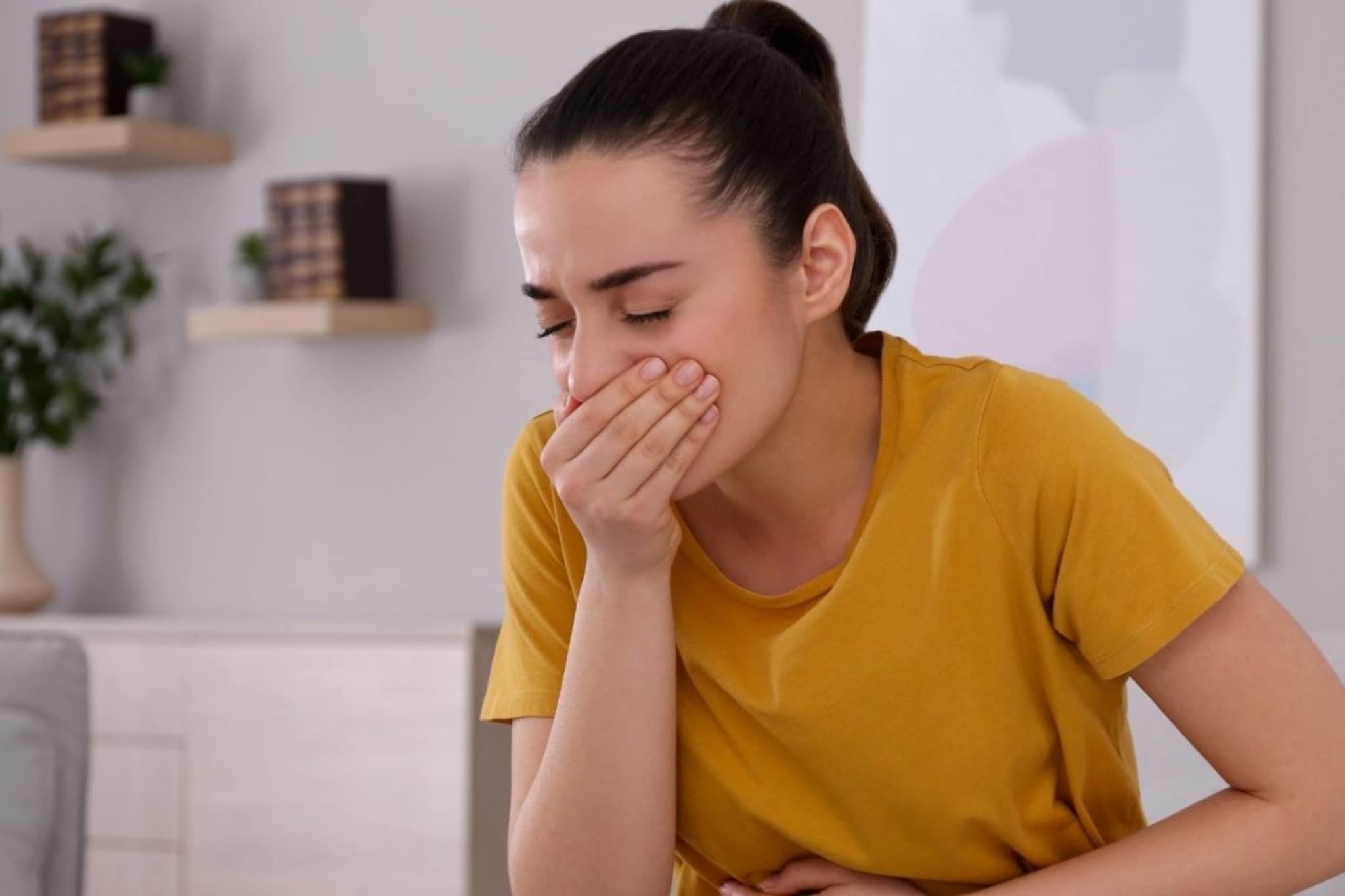 विनाकारण उलटी सारखं का वाटतं? काय आहे वातावरण बदल आणि व्हायरल इंफेक्शनमधील फरक?