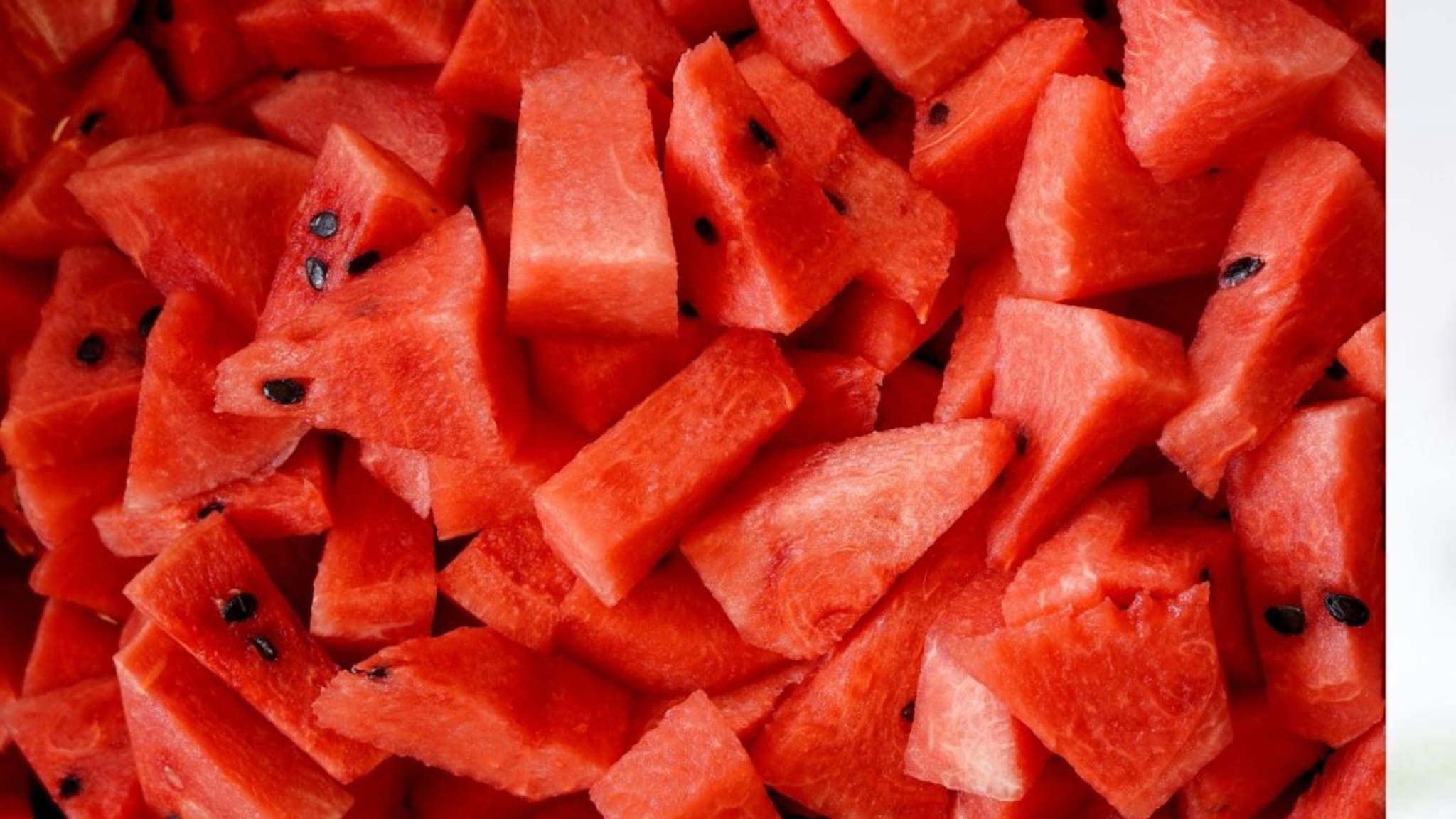 Watermelon : गोड आणि लाल कलिंगड कसं ओळखावं? कापण्यापूर्वी 'या' 3 खुणा तपासा, कधीच चूकीचं फळ निवडणार नाही
