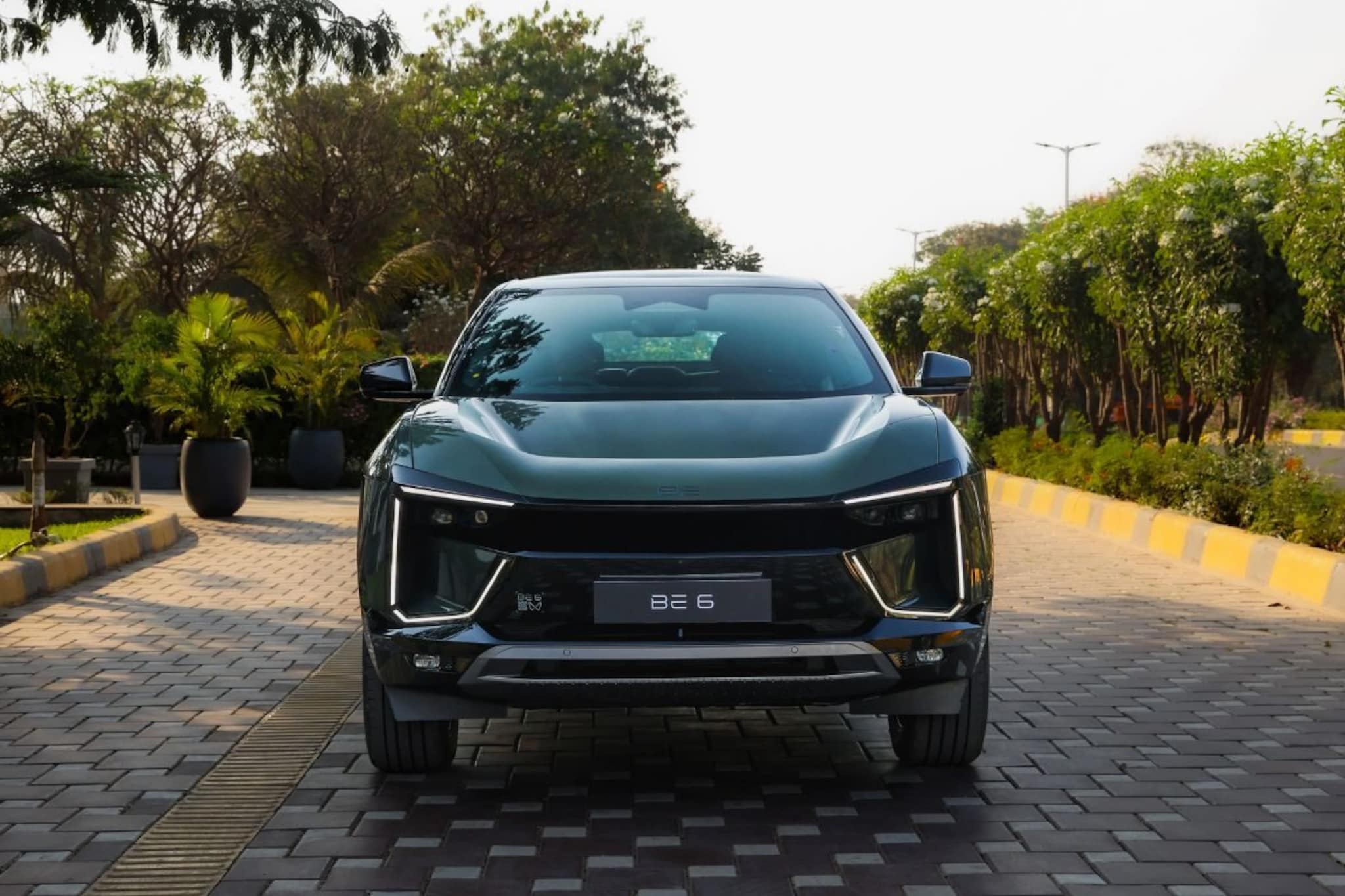 'या' आहेत देशातील 10 सर्वात बेस्ट Electric Car! जाणून घ्या किंमती, फीचर्ससह रेंज