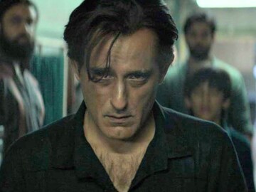 बॉलिवूडच्या बड्या स्टार्सनी रिजेक्ट केला 'रहमान डकैत' चा रोल, कास्टिंग डायरेक्टरचा भांडाफोड