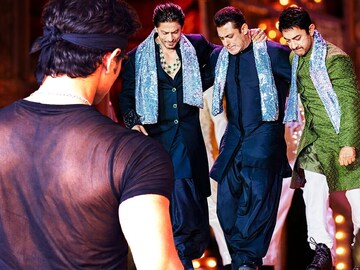 बॉलिवूडचा असली 'धुरंधर'! ज्याच्या एंट्रीने हादरलं होतं खान्सचं सिंहासन; 3 फिल्सचा वर्षभर धुमाकूळ