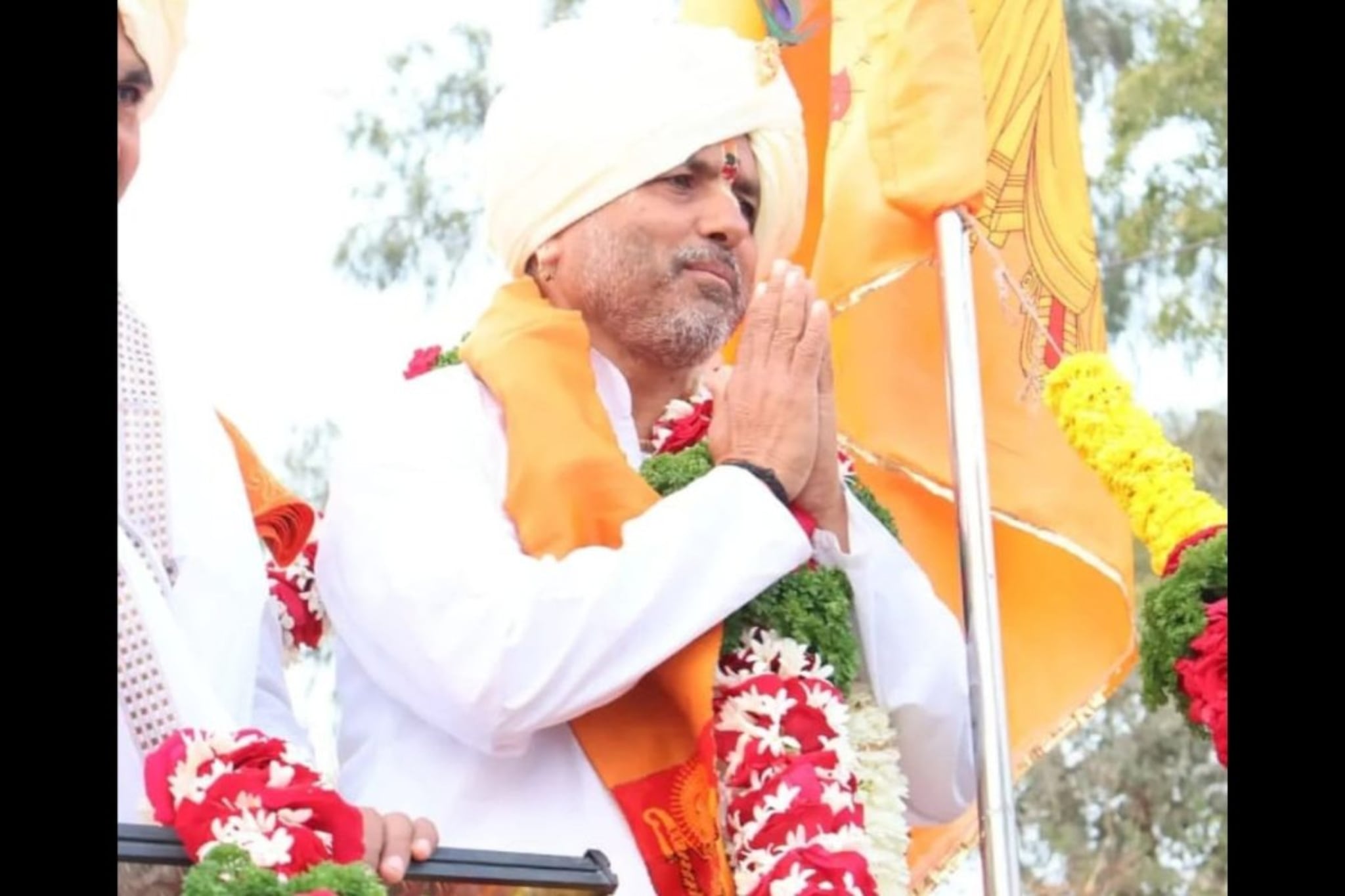 तारकेश्वर गडाचे महंत आदिनाथ शास्त्री महाराज यांची प्रकृती स्थिर, डॉक्टरांनी दिली हेल्थ अपडेट तारकेश्वर गडाचे महंत आदिनाथ शास्त्री महाराज यांची प्रकृती स्थिर, डॉक्टरांनी दिली हेल्थ अपडेट