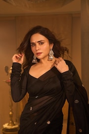 30,000 रुपये मिळालं मानधन, त्या गाण्यामुळे एका रात्रीत फेमस झाली अमृता खानविलकर; नशीबच बदलल