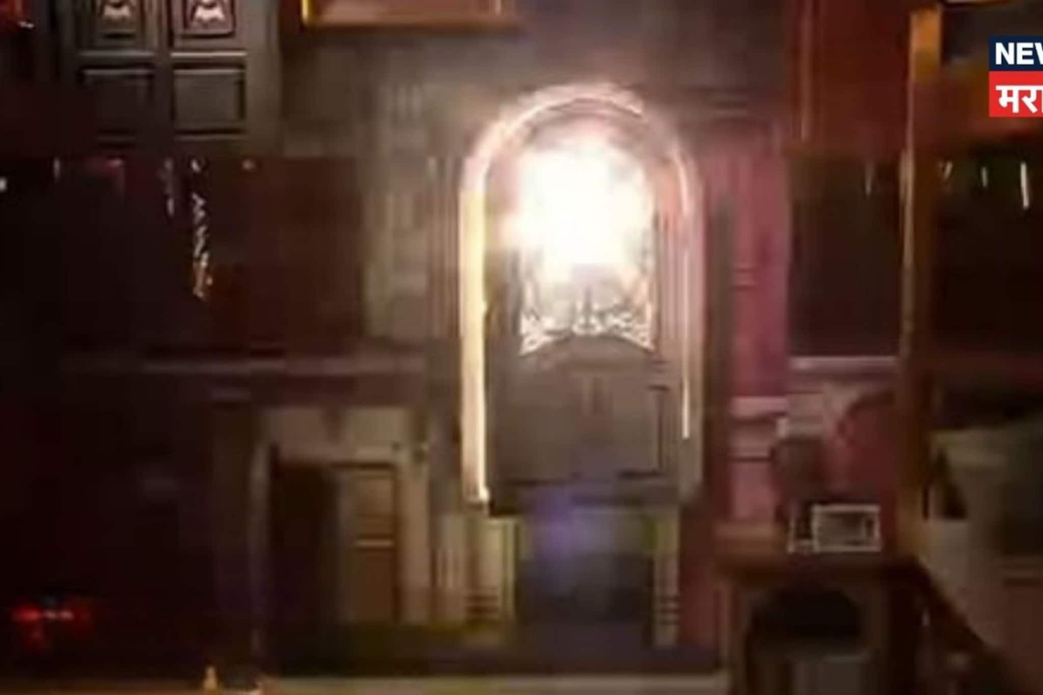 'बिग बॉस'च्या घरात आजवर कधीच घडलं नाही ते घडणार! BBM6 मध्ये सगळ्यात मोठा ट्विस्ट 'बिग बॉस'च्या घरात आजवर कधीच घडलं नाही ते घडणार! BBM6 मध्ये सगळ्यात मोठा ट्विस्ट