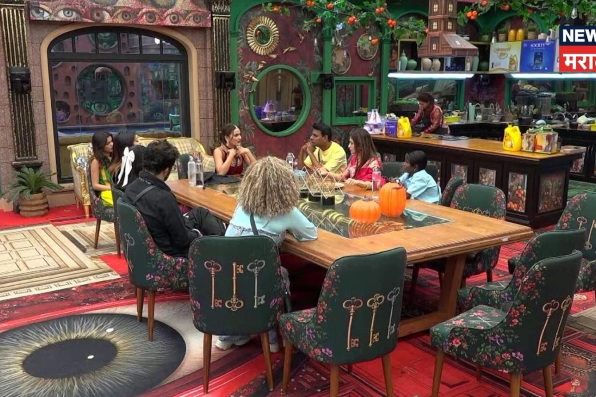 टोळी फुटली, 'काटा-बाल्कनी' झाली! आता 'बिग बॉस'च्या घरात सीक्रेट ग्रुप, यात कोण? टोळी फुटली, 'काटा-बाल्कनी' झाली! आता 'बिग बॉस'च्या घरात सीक्रेट ग्रुप, यात कोण?