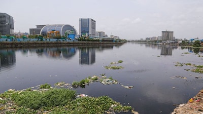 Mumbai Drain Cleaning Delayed: BMC in Action Mode to Prevent Floods; Deadline Set