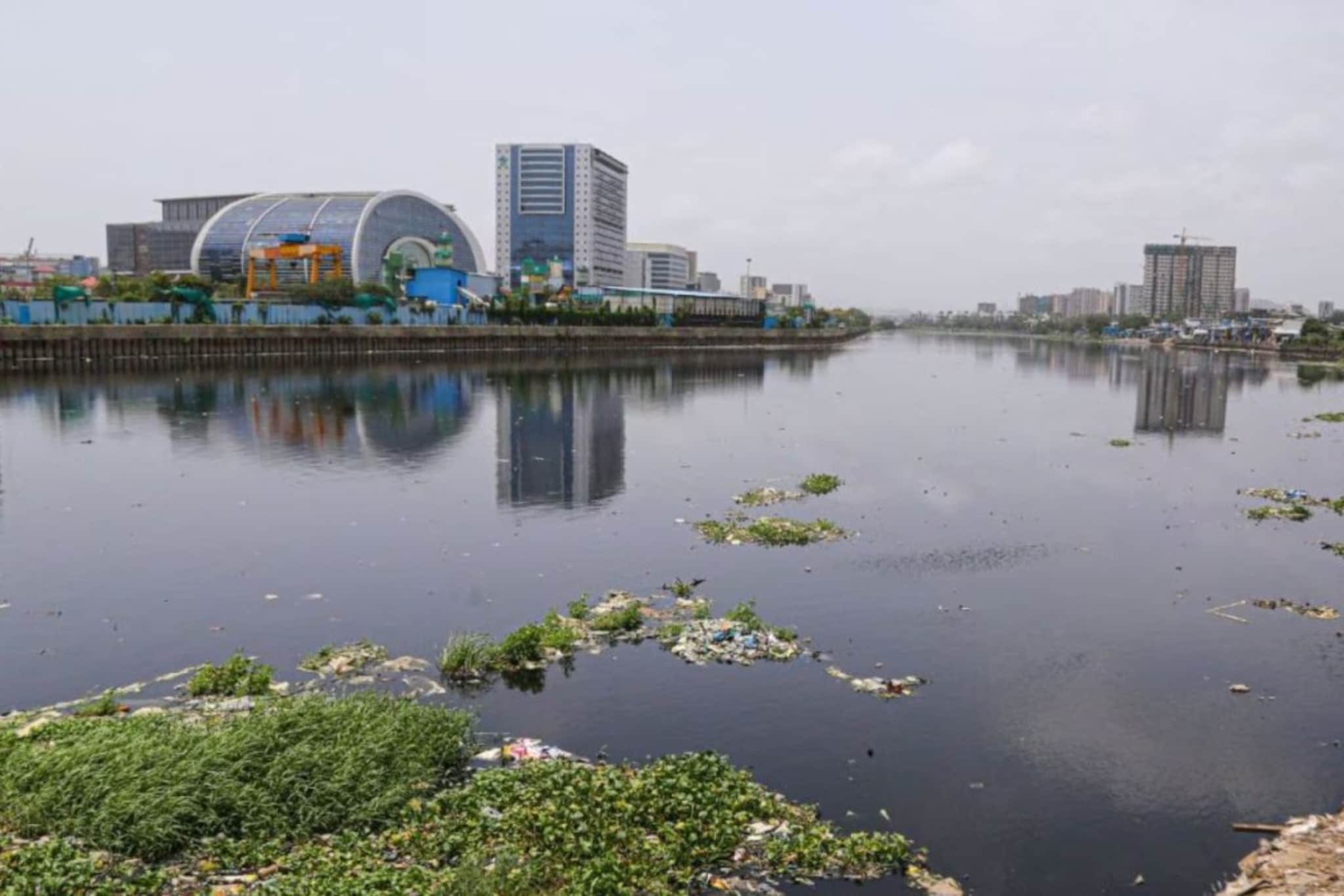 यंदाही नालेसफाईच्या कामाला उशीर, मुंबईत पूर टाळण्यासाठी BMC अ‍ॅक्शन मोडमध्ये; डेडलाईन किती?