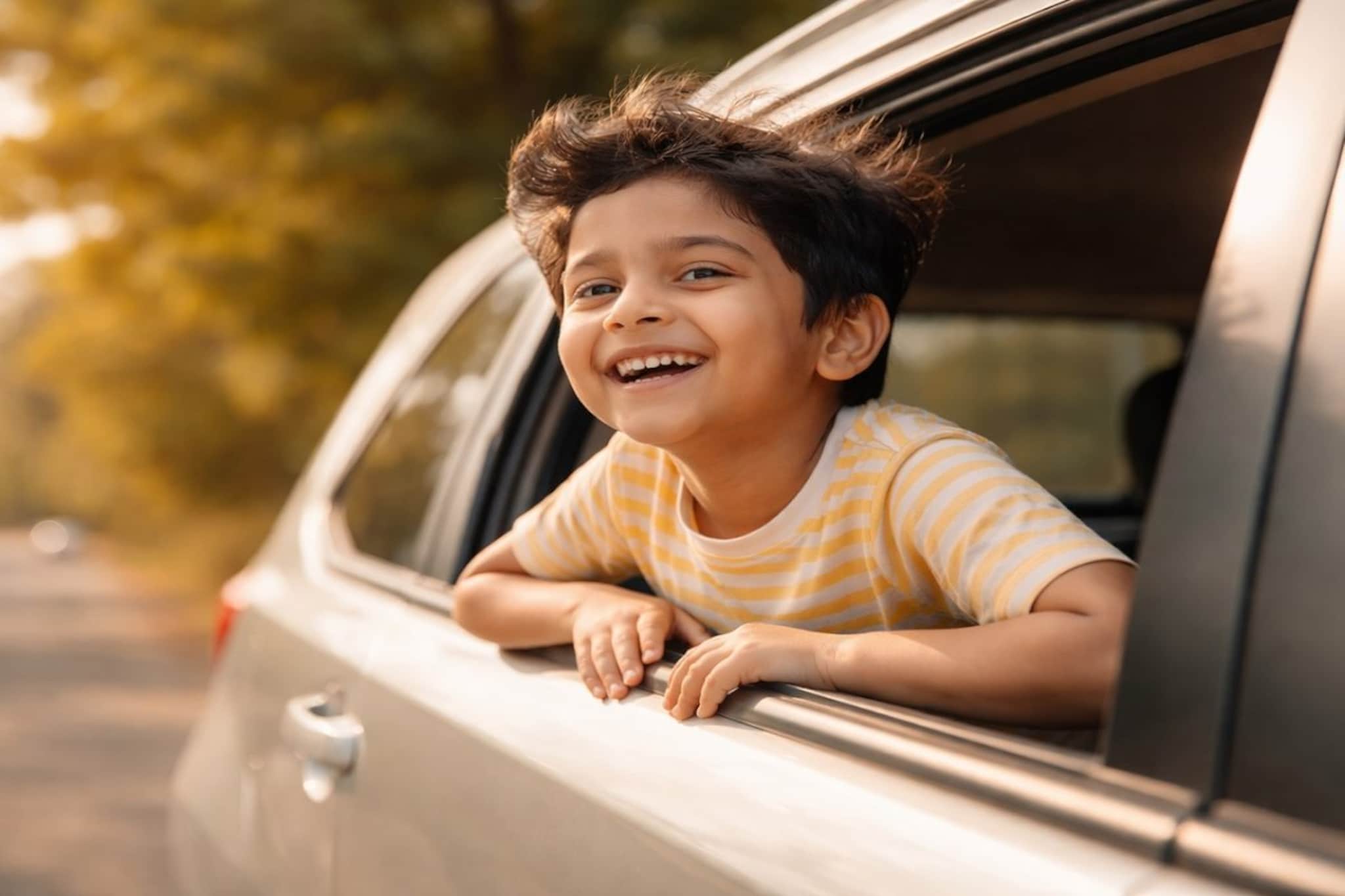 कारच्या काचा ओपन करुन गाडी चालवल्याने का कमी होतं मायलेज? सत्य जाणून व्हाल हैराण