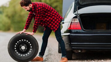 Car Tyre: उन्हाळ्यात असतो कारचे टायर फुटण्याचा धोका! जीवावरही बेतू शकतं, अशी घ्या काळजी 