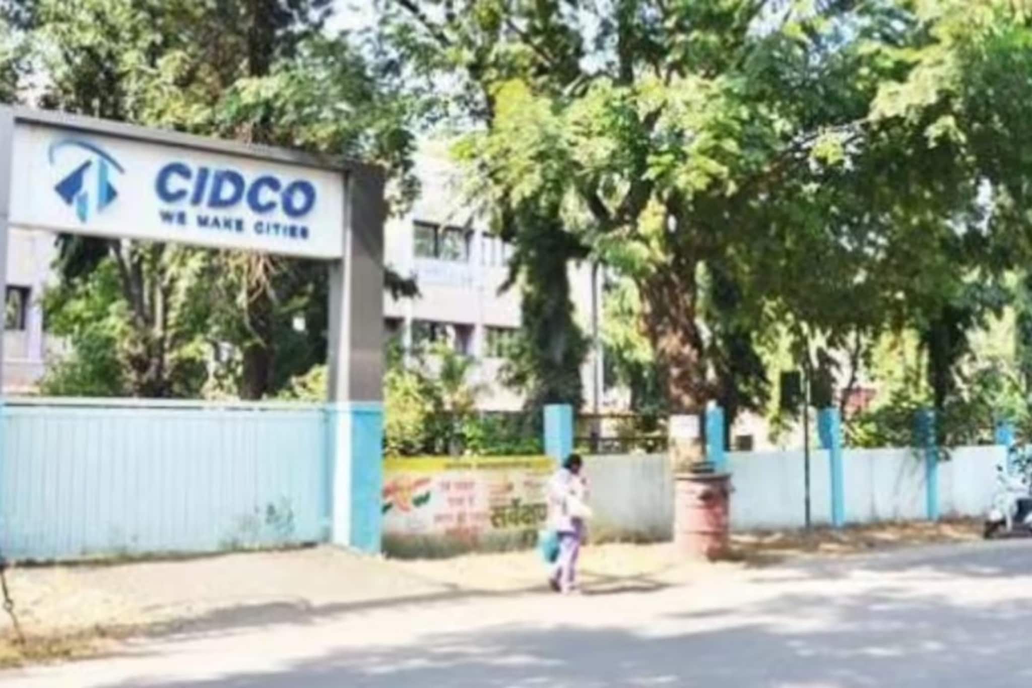 नाशिकमध्ये क्षुल्लक कारणावरून आपआपसात वाद, रिक्षा चालक गंभीर जखमी  