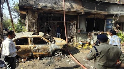 इलेक्ट्रिक कार चार्जिंग 