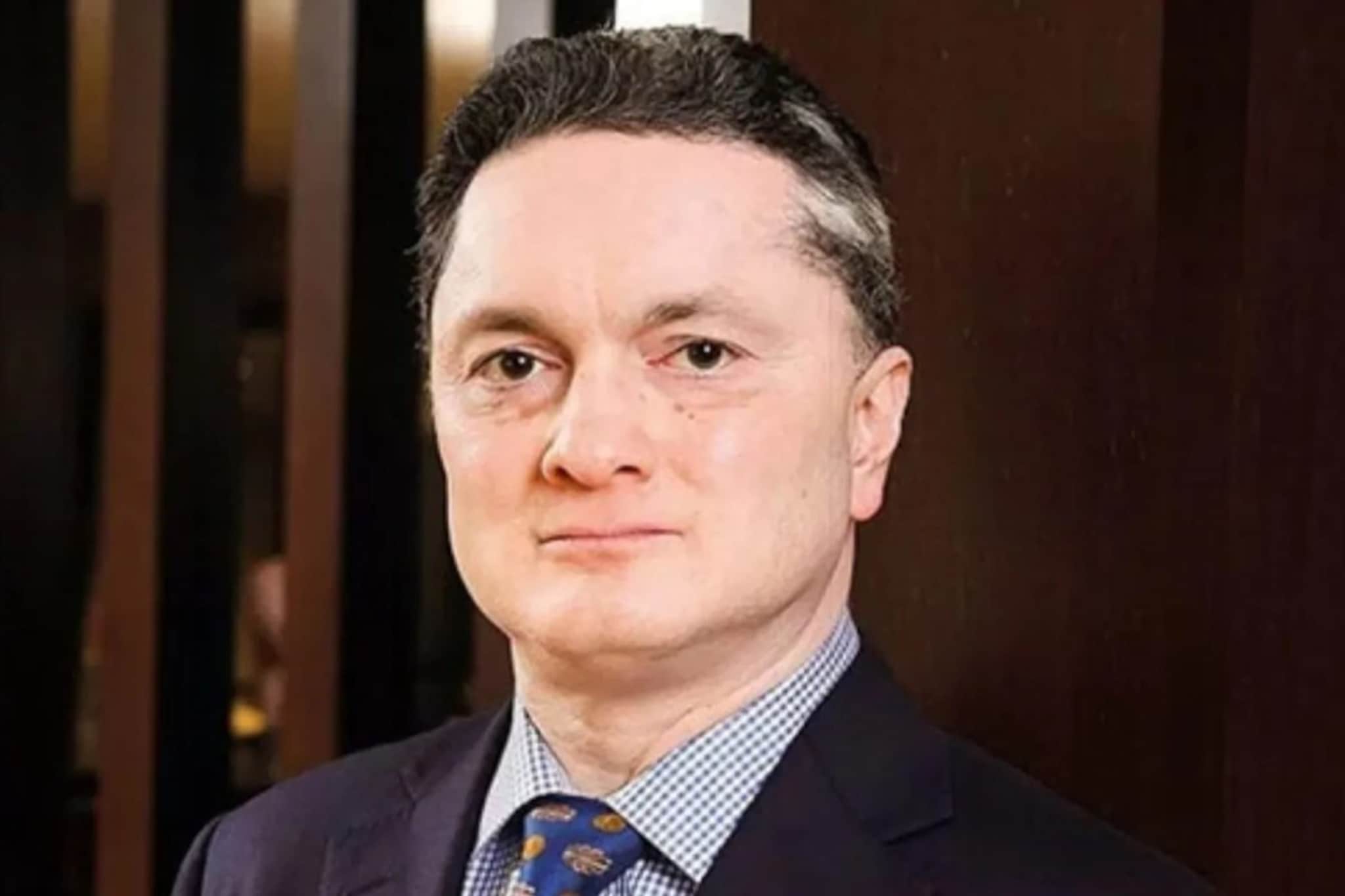 रेमंडचे मालक गौतम सिंघानिया यांची स्पीडबोट समुद्रात पलटली, एअरलिफ्ट करून मुंबईत आणले रेमंडचे मालक गौतम सिंघानिया यांची स्पीडबोट समुद्रात पलटली, एअरलिफ्ट करून मुंबईत आणले