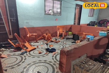 पैठणमध्ये मध्यरात्री गोंधळ! डान्स बारसमोर गोळीबार अन् गाव झालं जमा पैठणमध्ये मध्यरात्री गोंधळ! डान्स बारसमोर गोळीबार अन् गाव झालं जमा