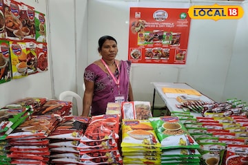 150 प्रकारांचे मसाले, 35 महिलांना दिला रोजगार, अश्विनी बनल्या यशस्वी उद्योजिका 150 प्रकारांचे मसाले, 35 महिलांना दिला रोजगार, अश्विनी बनल्या यशस्वी उद्योजिका