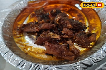 गावातील महिला बनली उद्योजिका, माशांपासून बनवते विविध पदार्थ, आता लाखात कमाई 