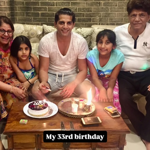 मुंबई : टीव्ही विश्वातील लोकप्रिय अभिनेता करणवीर बोहरा याच्या कुटुंबावर सध्या दु:खाचा डोंगर कोसळला आहे. करणवीरचे वडील आणि प्रसिद्ध निर्माते महेंद्र बोहरा यांनी आज जगाचा निरोप घेतला. मुंबई : टीव्ही विश्वातील लोकप्रिय अभिनेता करणवीर बोहरा याच्या कुटुंबावर सध्या दु:खाचा डोंगर कोसळला आहे. करणवीरचे वडील आणि प्रसिद्ध निर्माते महेंद्र बोहरा यांनी आज जगाचा निरोप घेतला.