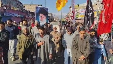 लाल चौकात शेकडोंची निदर्शने, ४० दिवसांचा दुखवटा, काश्मीरमध्ये घडतंय काय?