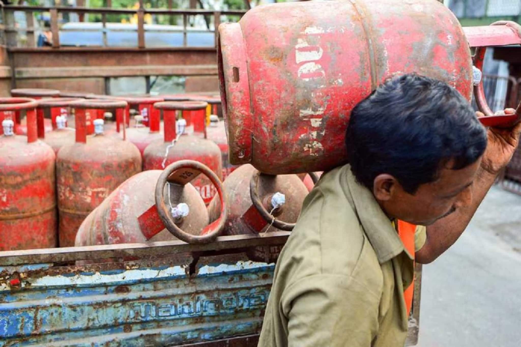 LPG सिलेंडरमध्ये 14.2 किलोच गॅस का? पूर्ण 14 किंवा 15kg का नाही? 99% लोकांना माहितीच नाही 