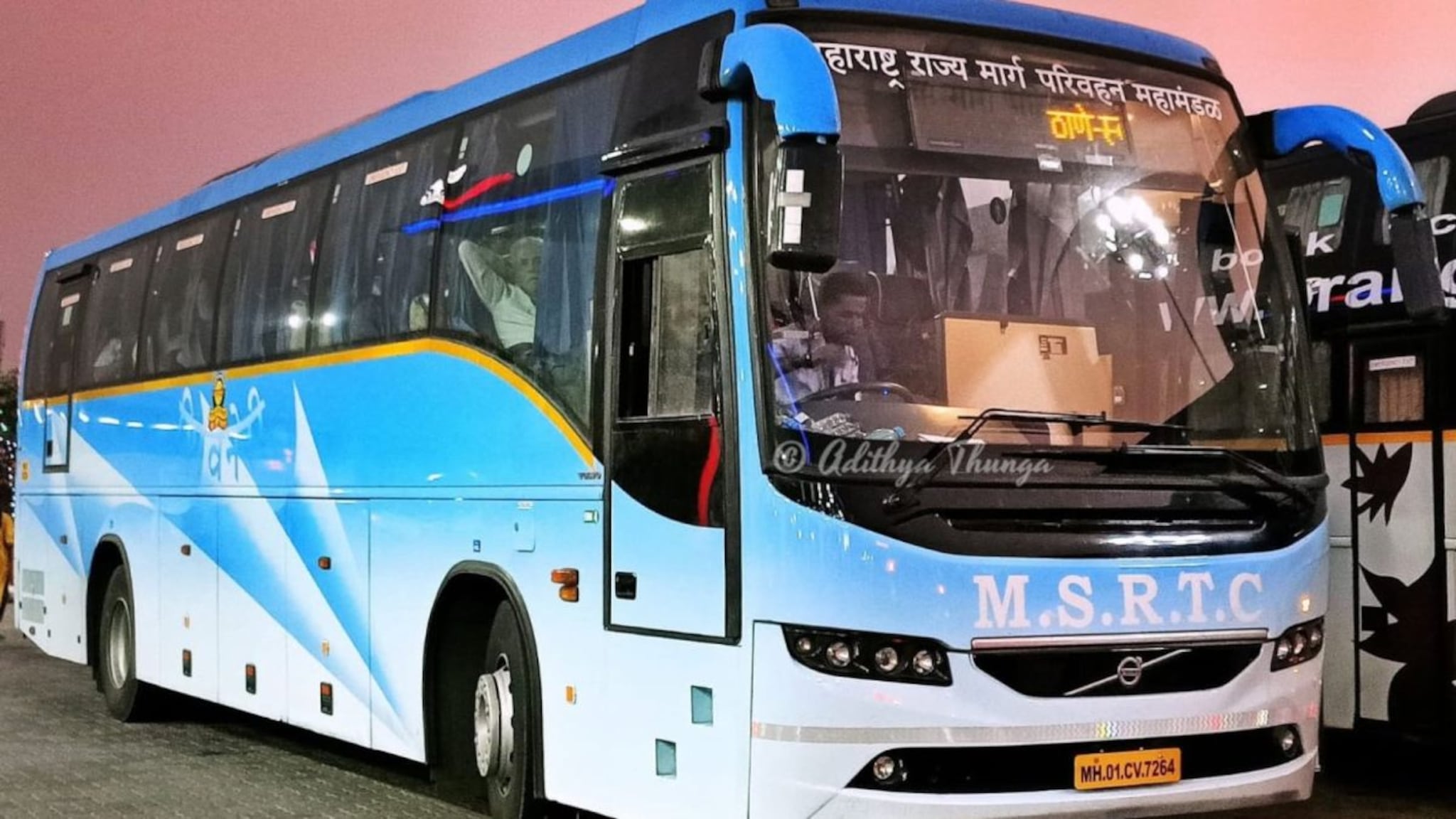 ‘शिवनेरी’चा मुंबई-पुण्यानंतर आणखी 10 शहरांचा समावेश, किती ठिकाणी आहे थांबा?