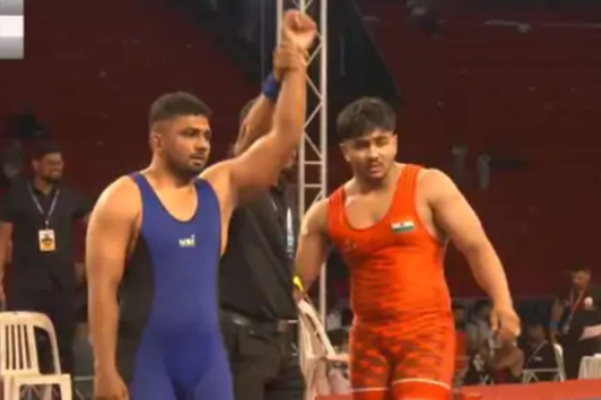  गादी आखाड्यातून पुण्याच्या वैभव तांगडेची बाजी, छत्रपती संभाजी नगरच्या अखिलेश पवारला केलं चितपट 