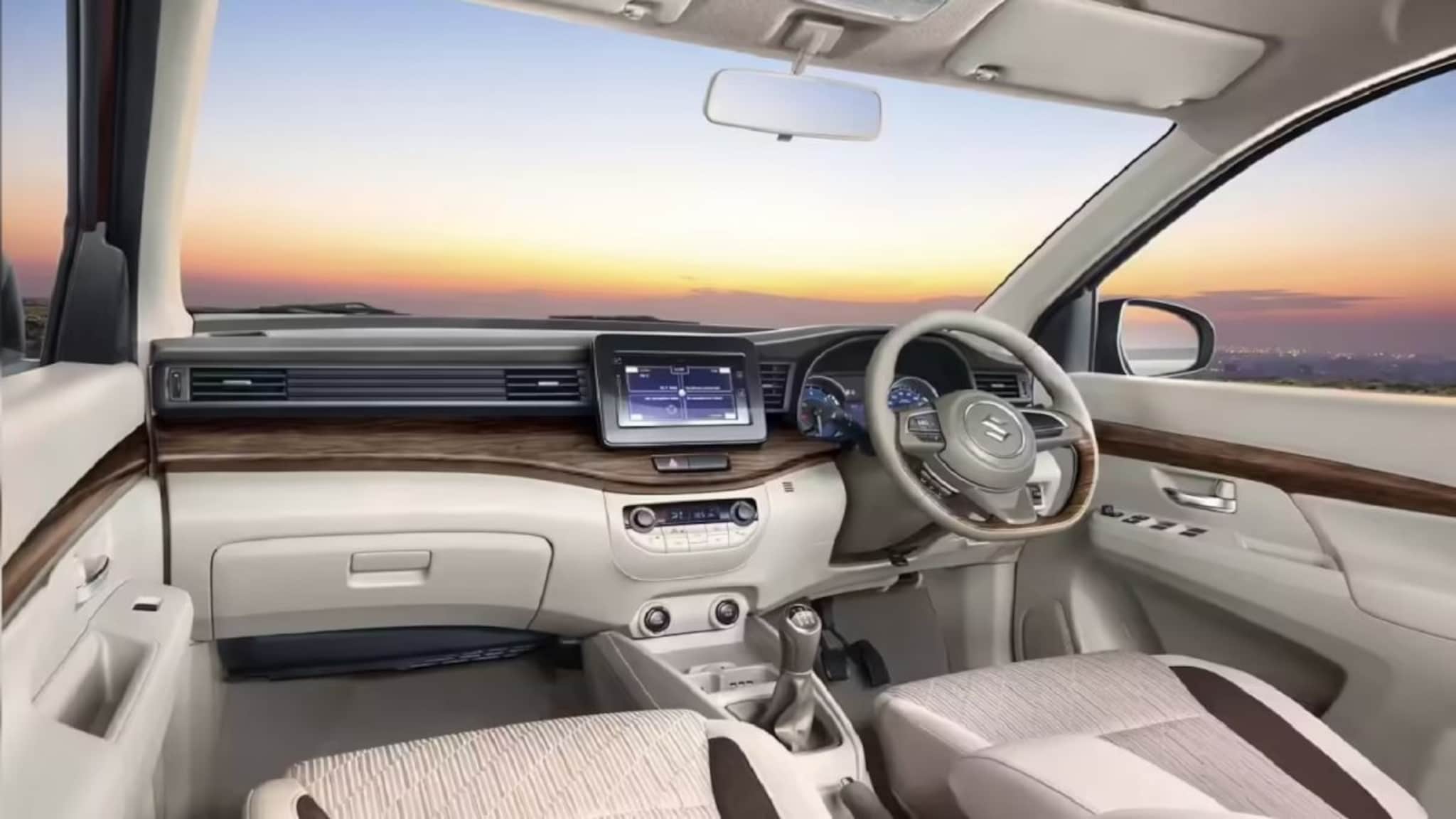 'या' 7 सीटर MPVची धडाधड होतेय विक्री! देते 26KM मायलेज; 6 एयरबॅग्सही, किंमत फक्त...