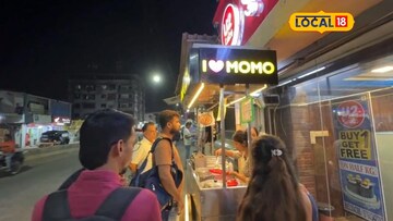 रोज 5 तास मोमोज स्टॉलवर ड्युटी, 2 बहिणींनी कमावले पगारापेक्षा जास्त पैसे!