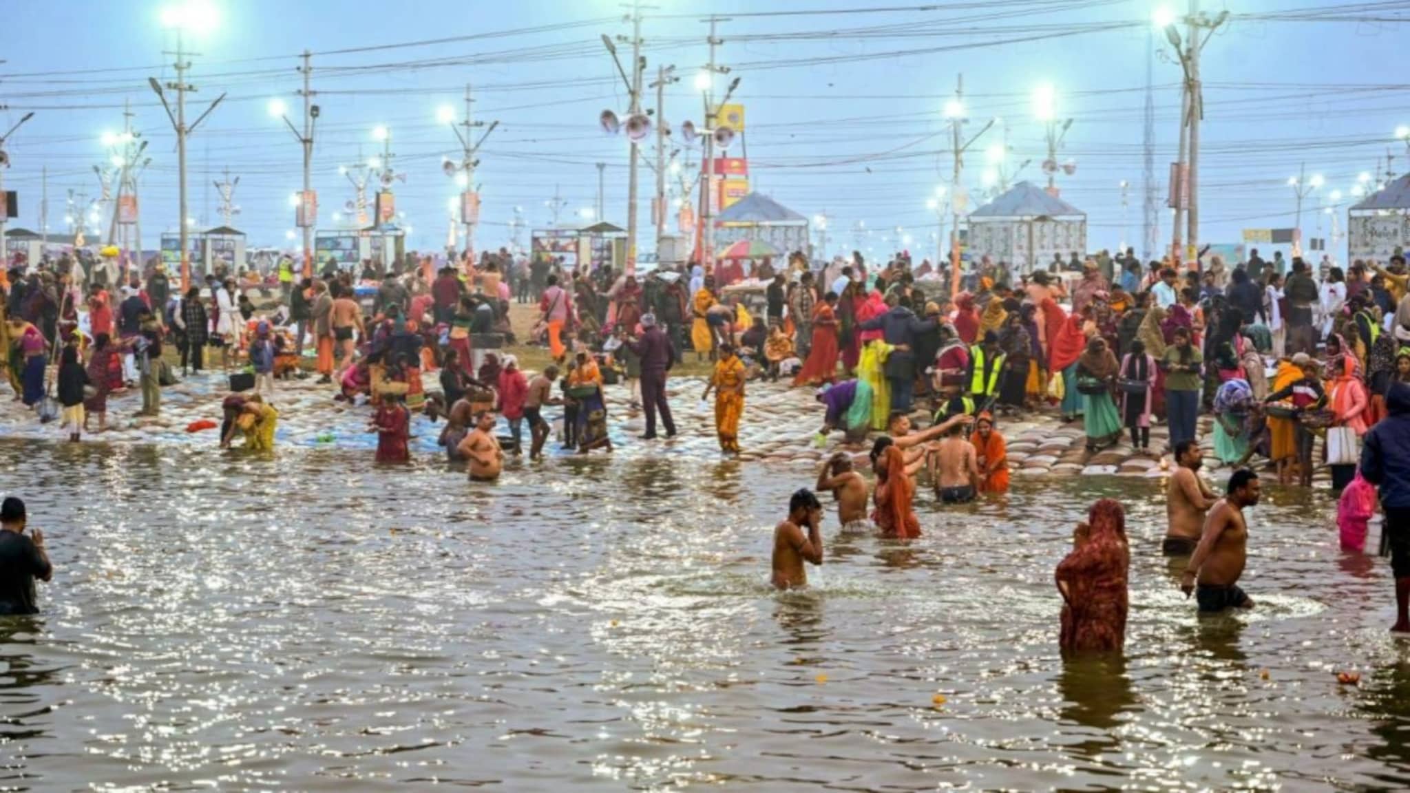 Sinhastha Kumbhamela 2027: कुंभमेळ्याला कसं जायचं? रेल्वे तिकिटच सांगेल सर्व काही, वाचा सविस्तर