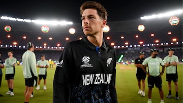 IND vs NZ Final : न्यूझीलंडच्या कॅप्टनने कुणावर फोडलं पराभवाचं खापर? IND vs NZ Final : न्यूझीलंडच्या कॅप्टनने कुणावर फोडलं पराभवाचं खापर?