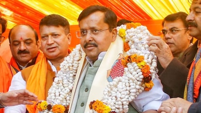 नितीन नबीन (भाजपचे राष्ट्रीय अध्यक्ष) नितीन नबीन (भाजपचे राष्ट्रीय अध्यक्ष)