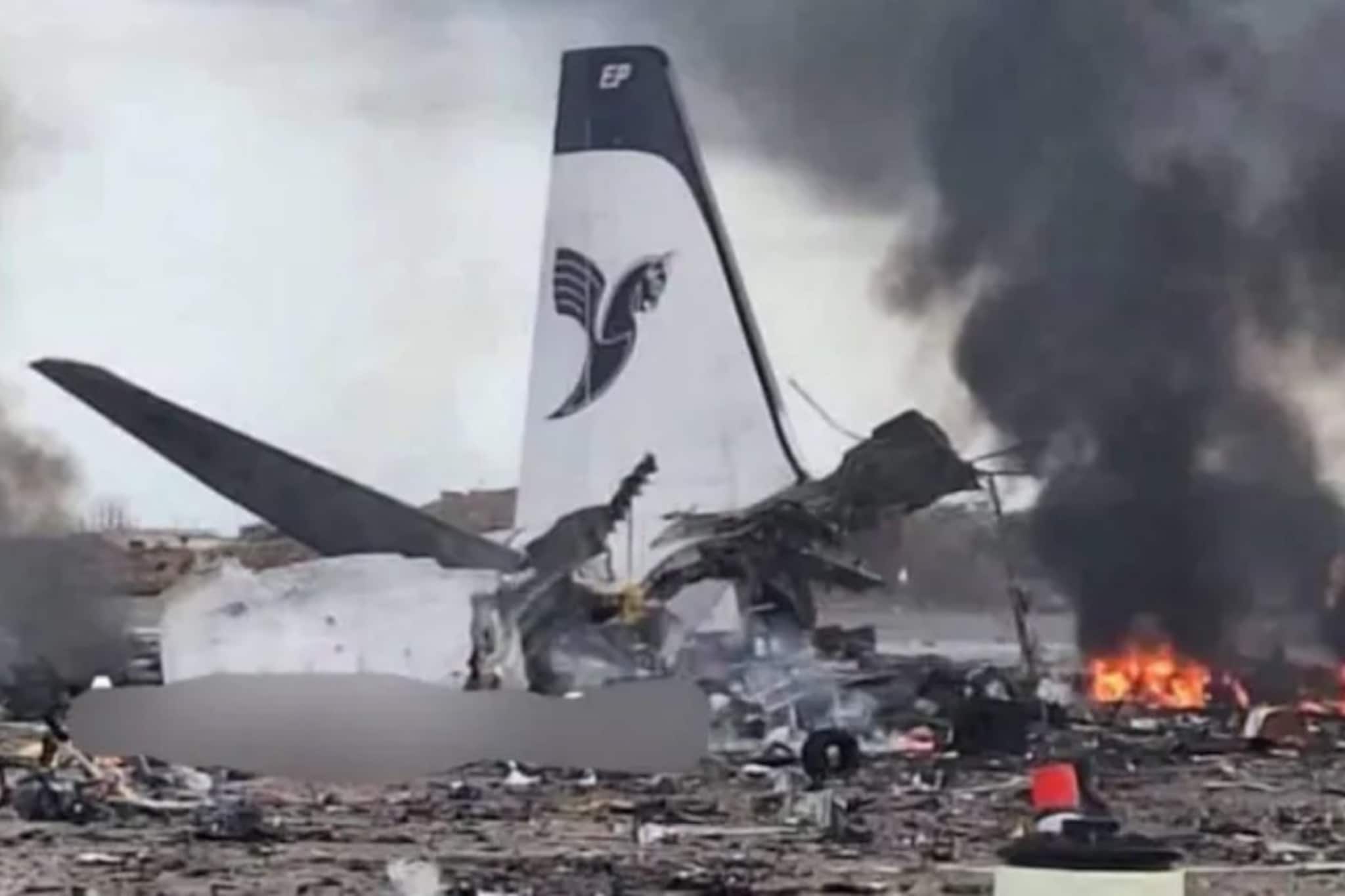 US-Israel-Iran War: अमेरिकन–इस्रायली हल्ल्यात इराणमधील प्रवासी विमान पूर्णपणे नष्ट; बुशेहर विमानतळावरील घटना