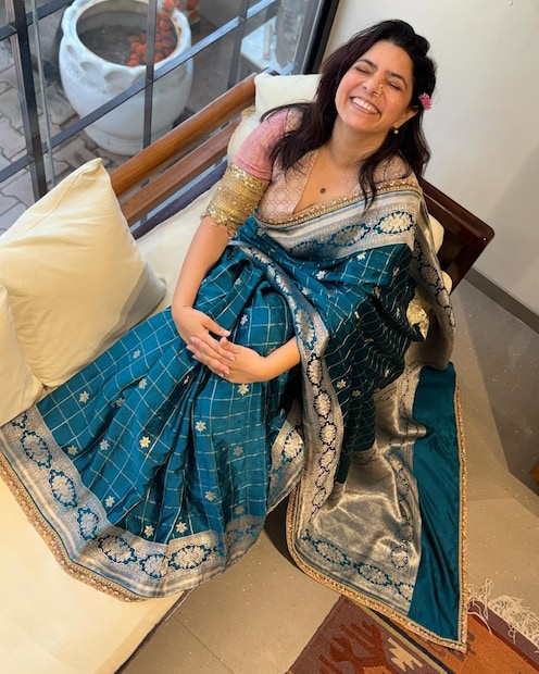 कॅमेरासमोर आपल्या अष्टपैलू अभिनयाने प्रेक्षकांना थक्क करणारी आणि 'सेक्रेड गेम्स'मध्ये सुभद्राच्या भूमिकेतून घराघरांत पोहोचलेली मराठमोळी अभिनेत्री राजश्री देशपांडे सध्या एका वेगळ्याच आणि कठीण लढाईला सामोरी जात आहे. कॅमेरासमोर आपल्या अष्टपैलू अभिनयाने प्रेक्षकांना थक्क करणारी आणि 'सेक्रेड गेम्स'मध्ये सुभद्राच्या भूमिकेतून घराघरांत पोहोचलेली मराठमोळी अभिनेत्री राजश्री देशपांडे सध्या एका वेगळ्याच आणि कठीण लढाईला सामोरी जात आहे.