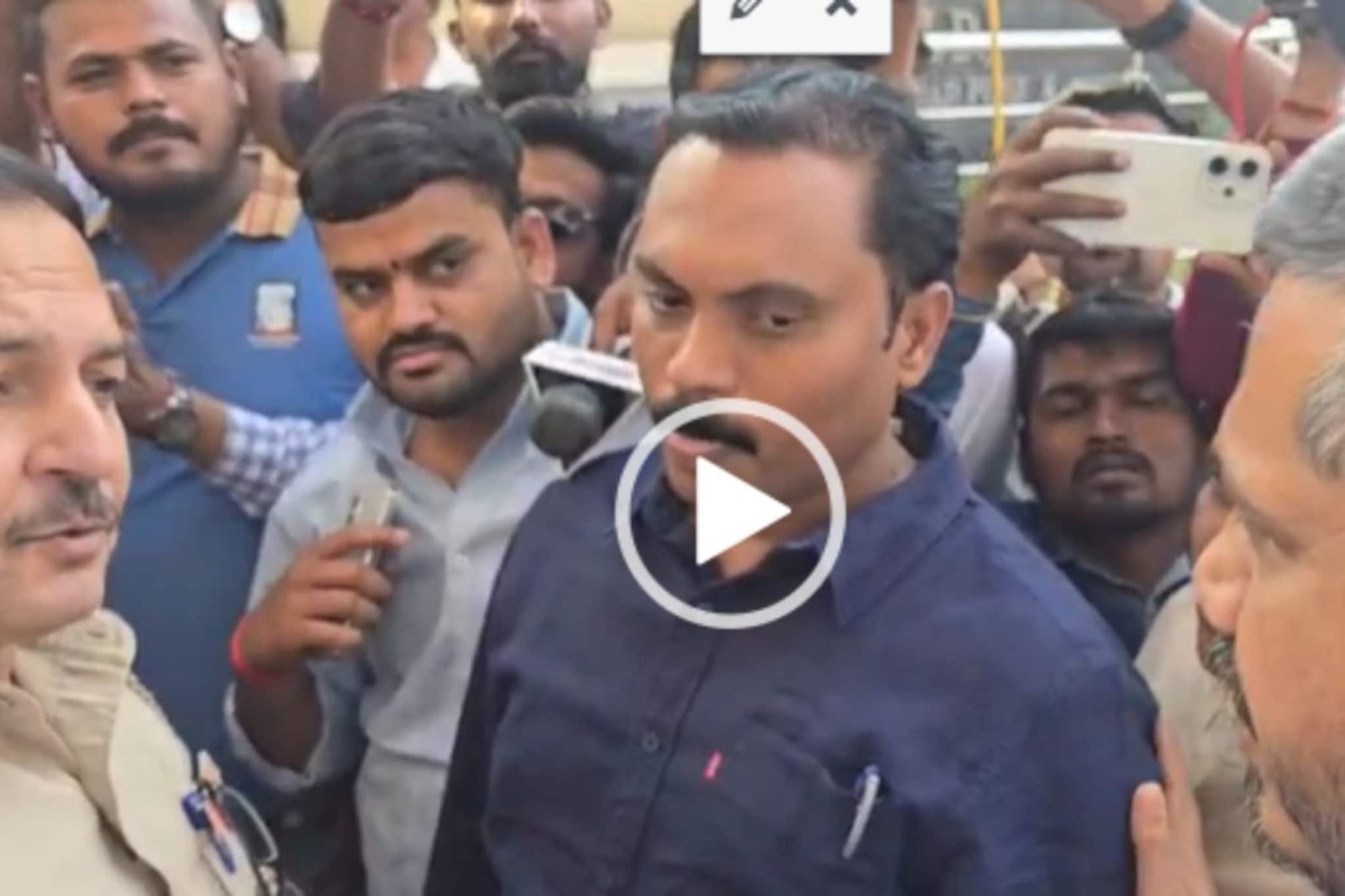 सीआयडी कार्यालयाबाहेर रोहित पवारांच्या कार्यकर्त्यांचा राडा