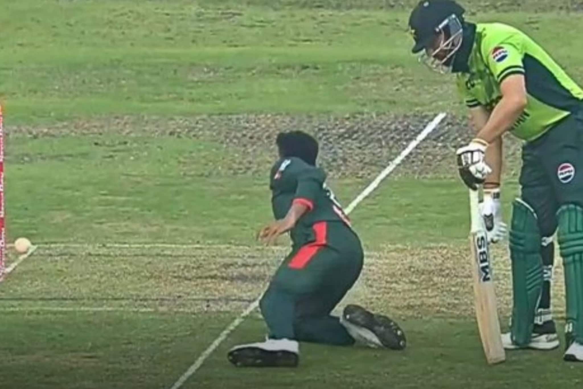 पाकिस्तानी खेळाडूच्या मदतीला धावला भारतीय दिग्गज, रनआऊटवर प्रचंड चिडला, बांग्लादेशला झाप झाप झापलं 