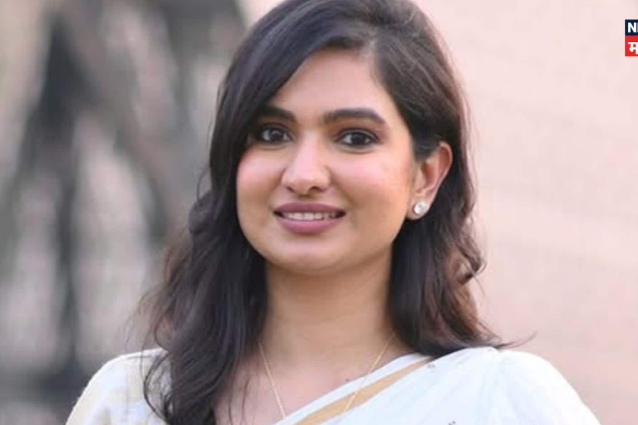 नेते CM चा चेहरा म्हणून पाहायचे पण निघाली 'गद्दार', कोण आहेत सोफिया फिरदौस? ज्यांनी केला काँग्रेसचा गेम नेते CM चा चेहरा म्हणून पाहायचे पण निघाली 'गद्दार', कोण आहेत सोफिया फिरदौस? ज्यांनी केला काँग्रेसचा गेम