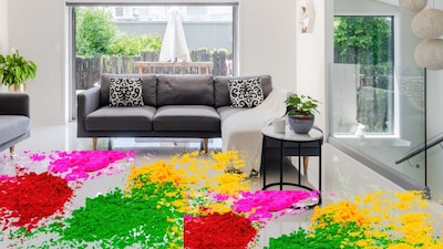 घरातील मार्बलची फरशी घाण झाली की आपल्याला टेन्शन येतं. मात्र यावरचा रंग काढण्याचे काही सोपे मार्ग आहेत. ते वापरून तुम्ही घरातील फरशी आणि दोन फरश्यांमधला भागदेखील अगदी स्वच्छ करू शकता. मागे कोणताही डाग राहणार नाही. चला पाहूया ते उपाय.