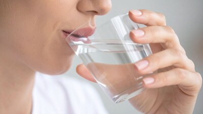 Hydration: Don't Wait for Thirst, Drink Regularly for Optimal Health