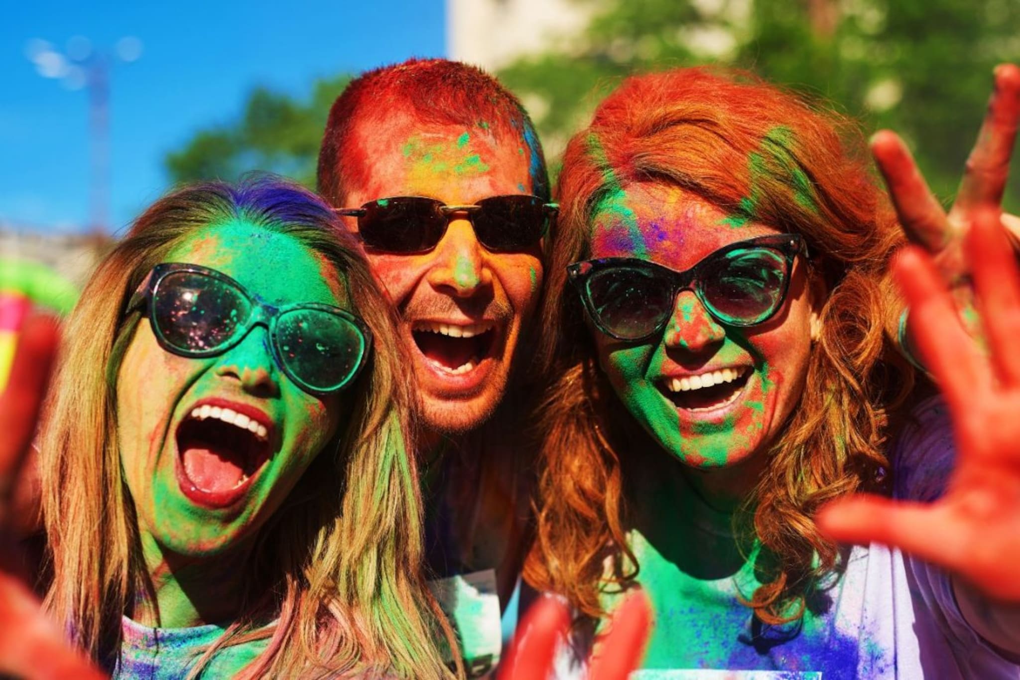 Skin Care : रंगांमधल्या रसायनांचा त्वचेवर परिणाम, वेळेत घ्या डॉक्टरांचा सल्ला Skin Care : रंगांमधल्या रसायनांचा त्वचेवर परिणाम, वेळेत घ्या डॉक्टरांचा सल्ला