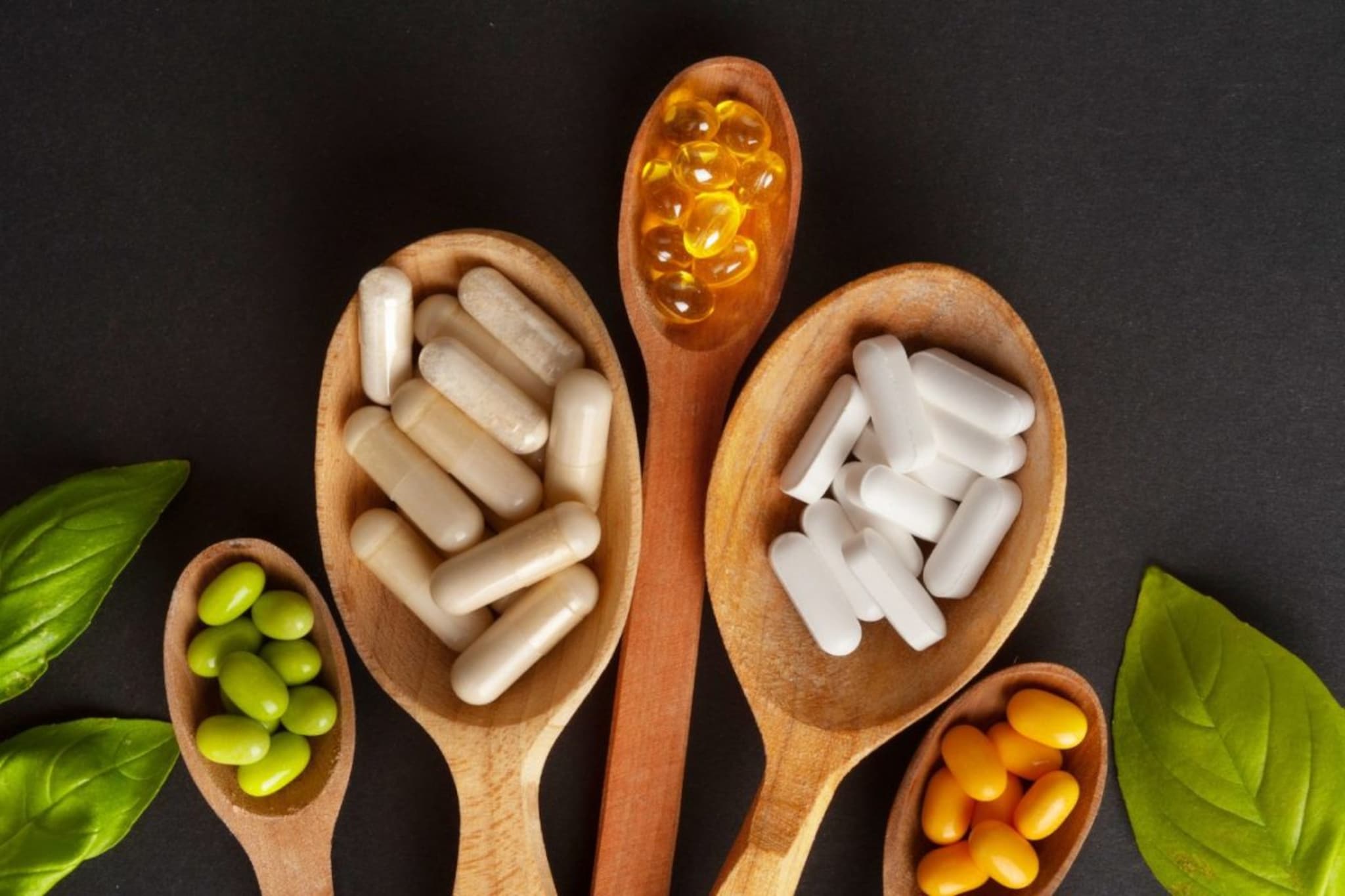 Supplements : मनाप्रमाणे सप्लिमेंट्स घेऊ नका, डॉक्टरांचा सल्ला अवश्य घ्या