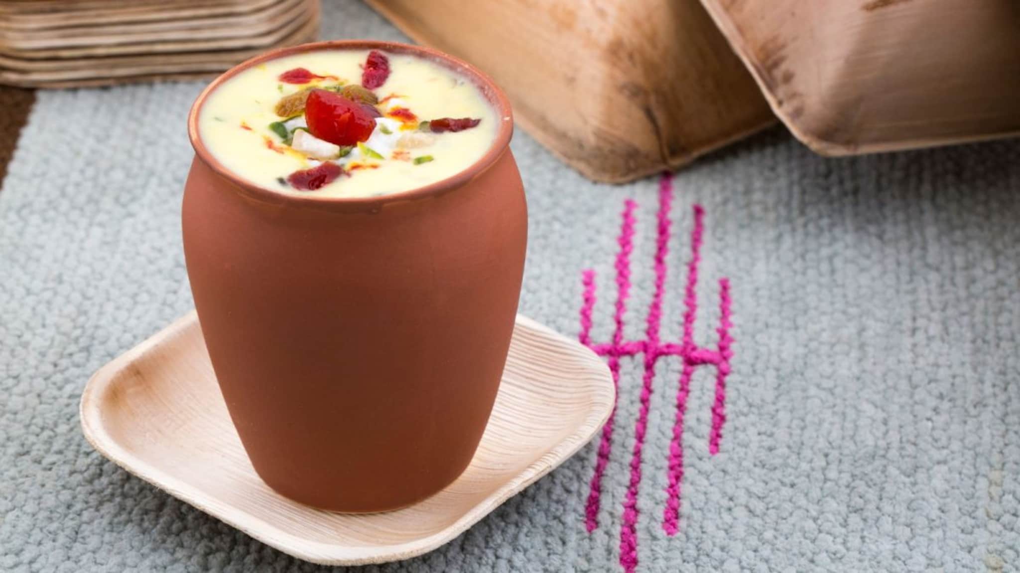 Summer Healthy Drink : मास्टरशेफ्सनाही आवडली बिना साखरेची थंडगार लस्सी! 10 मिनिटांत होते तयार, पाहा रेसिपी