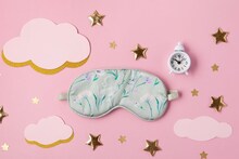 World Sleep Day : अपुऱ्या झोपेमुळे नैराश्य येऊ शकतं ? मानसिक स्वास्थ्य आणि झोपेचा काय संबंध ?